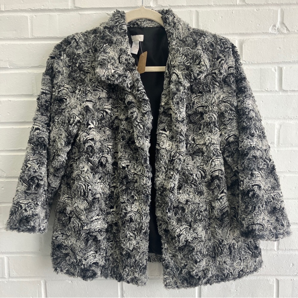 Chico's Aimey Black White Soft Faux Fur Swirl Jacket Women’s Size 1